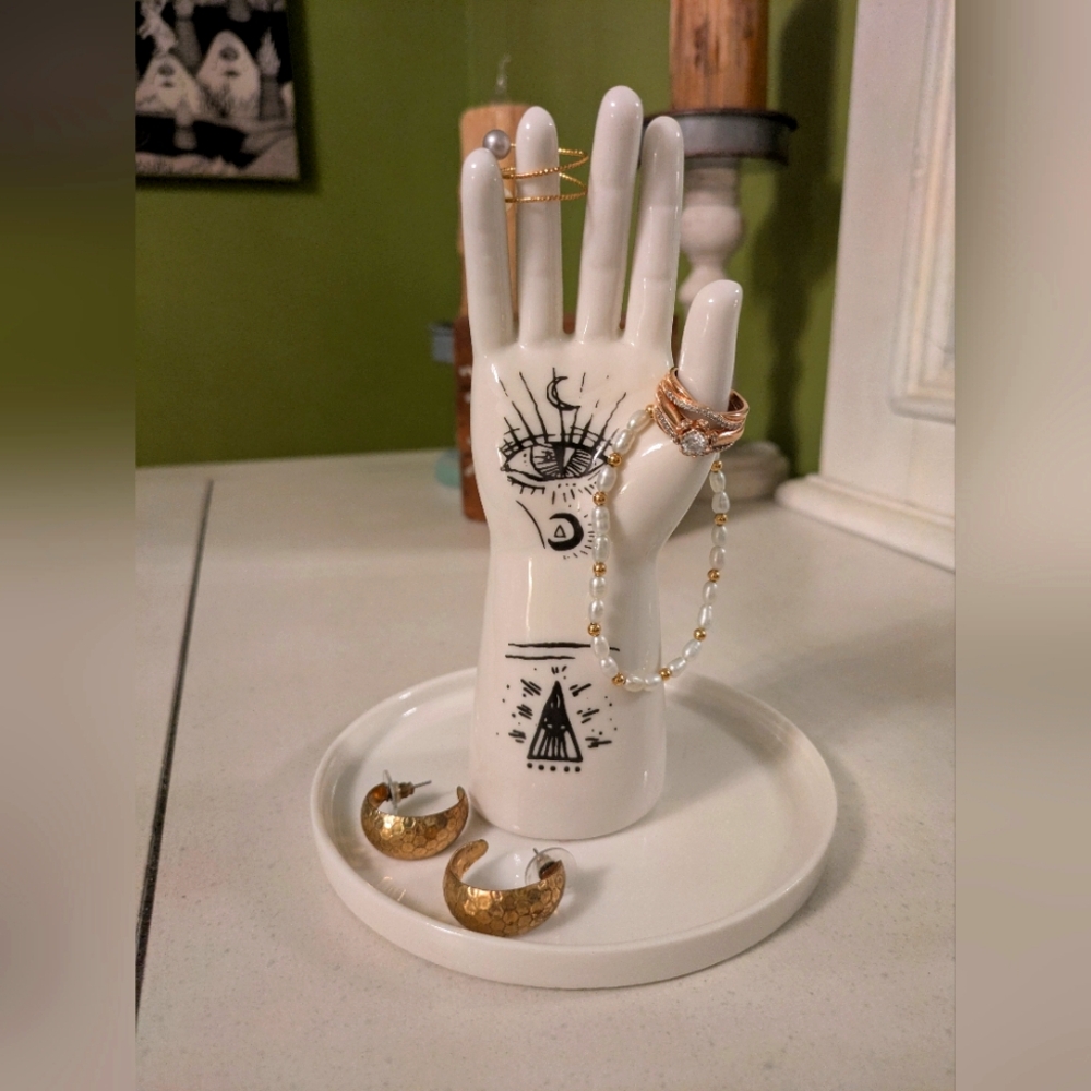 Jewelry holder